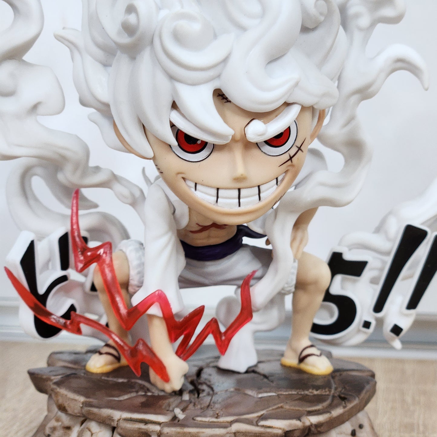 Figurine One Piece Luffy Gear 5  cm