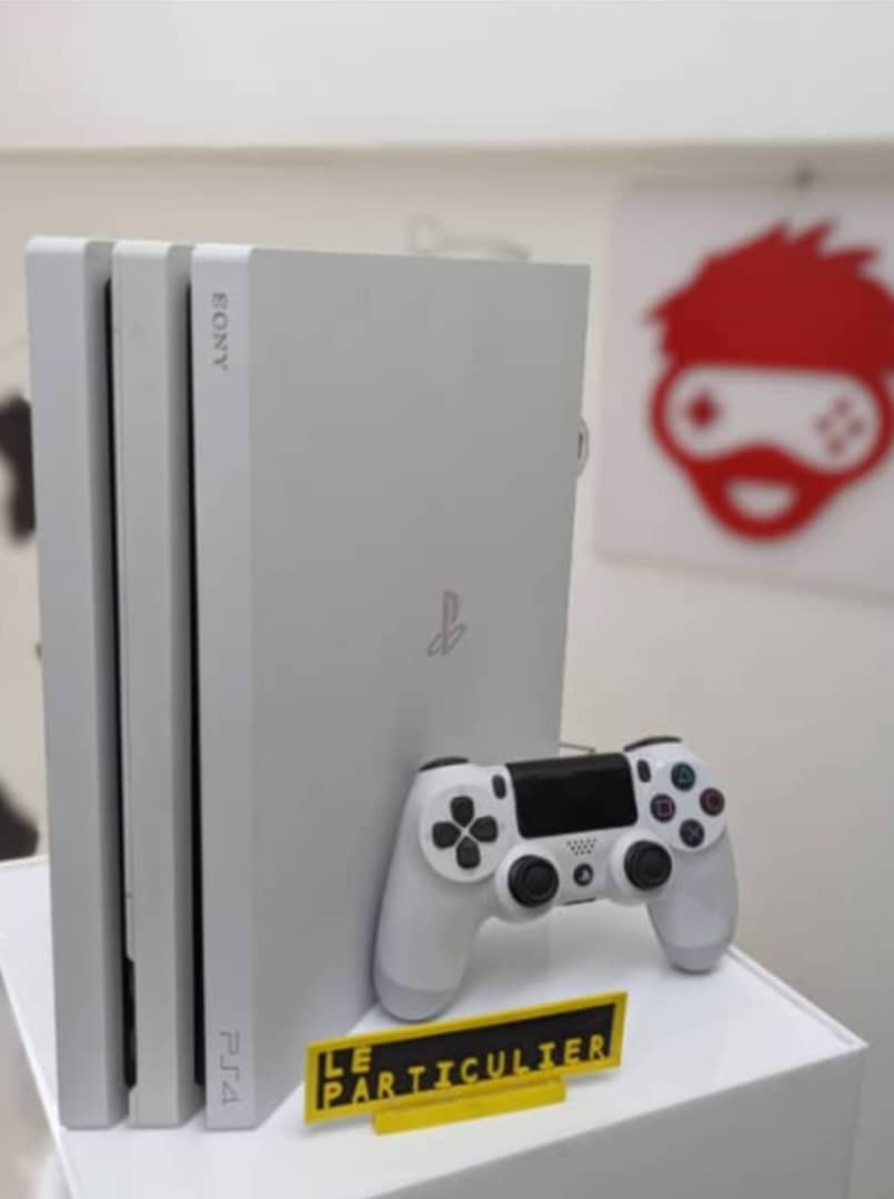 Playstation 4 PRO / PS4 PRO 1 To Edition White Flashé Avec Jeux(Occasion) ♻️