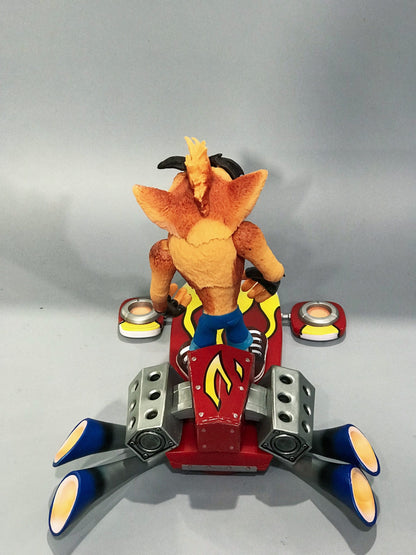 Figurine - Crash Bandicoot - Action Crash sur Overboard - 15 cm